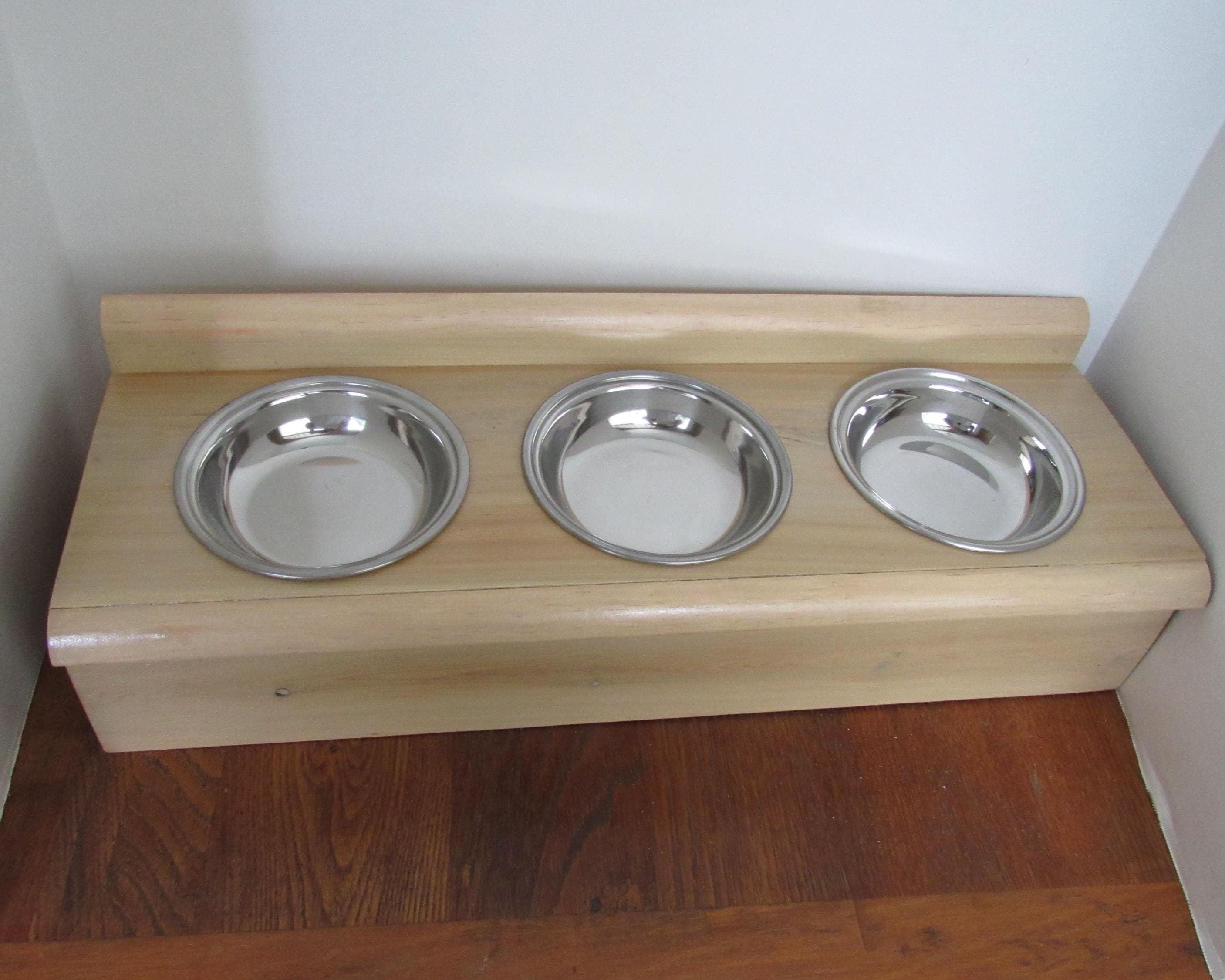 Cedar cat feeder with 3 shallow whisker friendly stainless steel bowls - Image 12