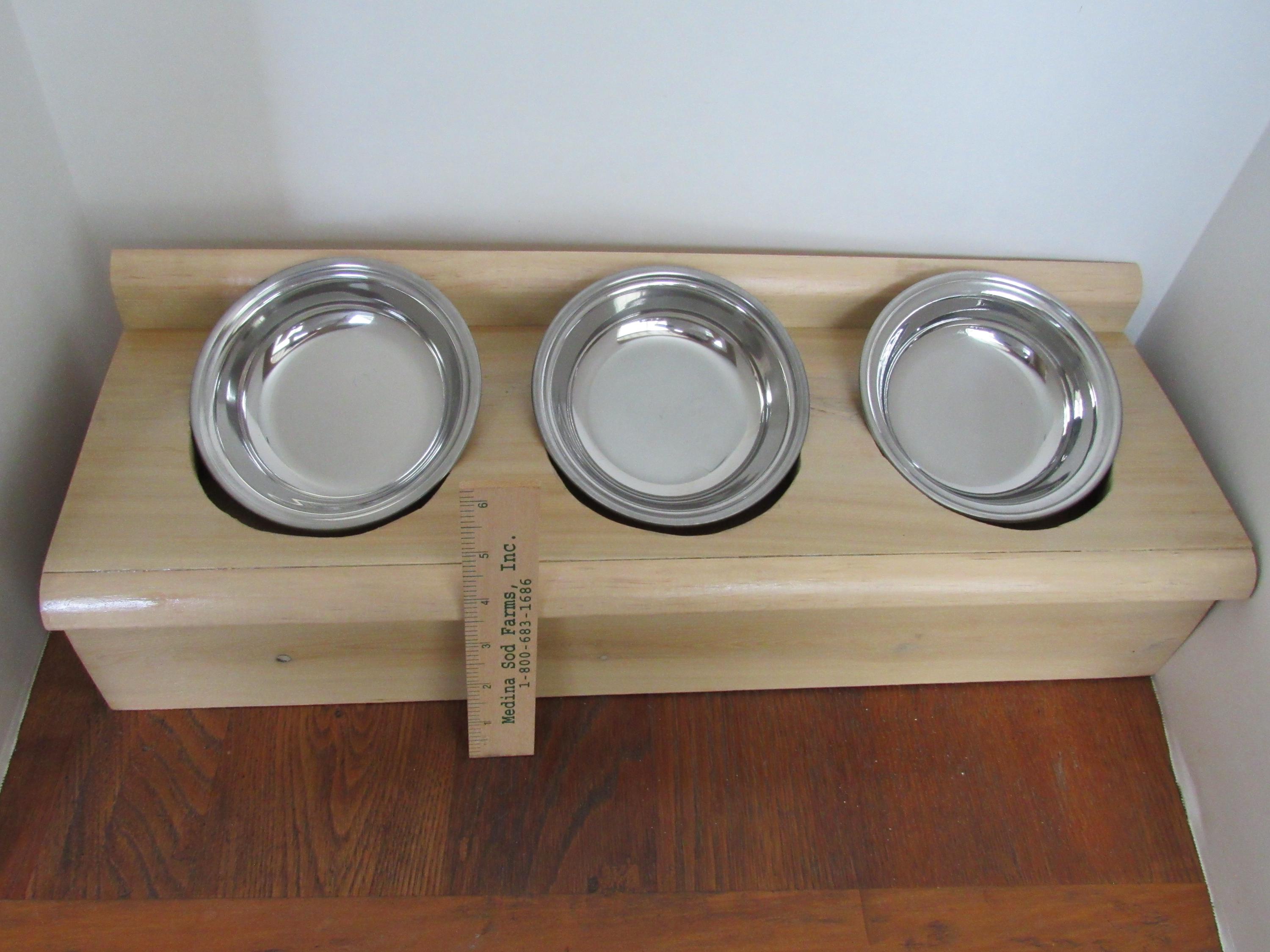 Cedar cat feeder with 3 shallow whisker friendly stainless steel bowls - Image 8