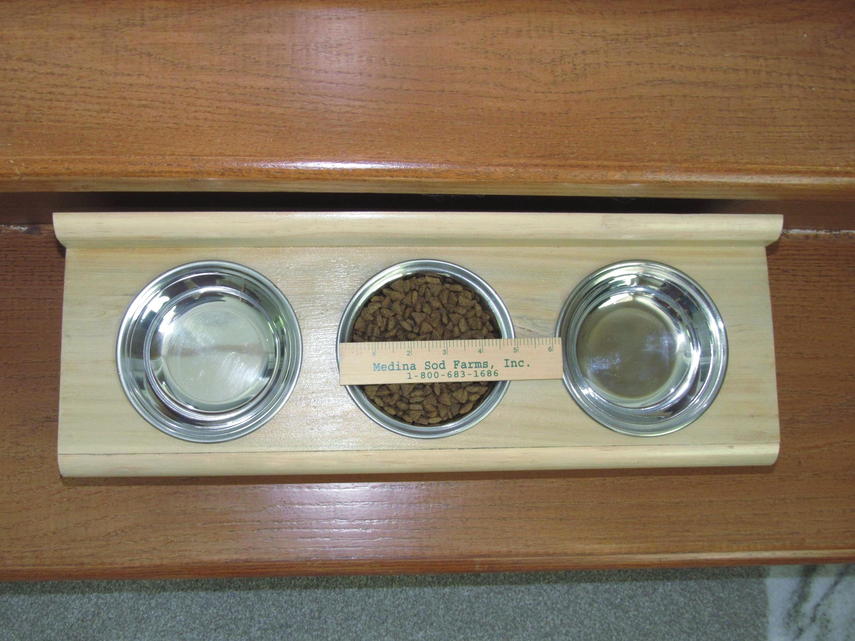 Cedar cat feeder with 3 shallow whisker friendly stainless steel bowls - Image 13